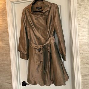 Beautiful COPPER LINED Belted SPRING COAT, size Large